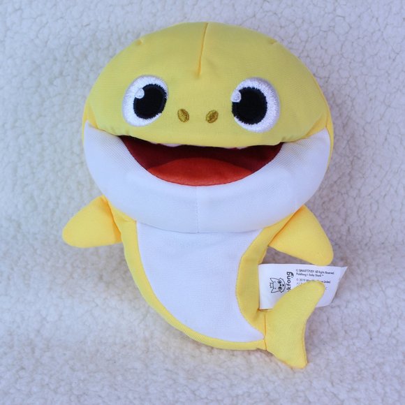 Pinkfong Toys Pinkfong Baby Shark Hand Puppet 9 Stuffed Toy Yellow